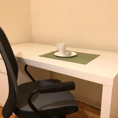 Spacious Alameda Δωμάτια σε οικογενειακή κατοικία *