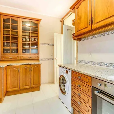 Spacious Alameda Quarto em Acomodações Particulares